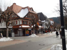 Wo es immer Weihnachten ist in Geschft am Titisee Bild H. Aurich